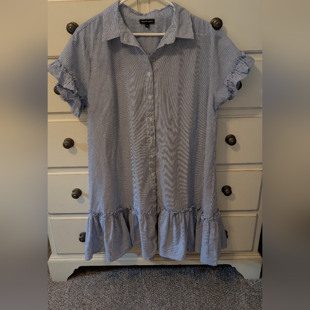Meadow Rhodes Button Down Shirt Dress With Ruffled Hem And Sleeves. Size 1X